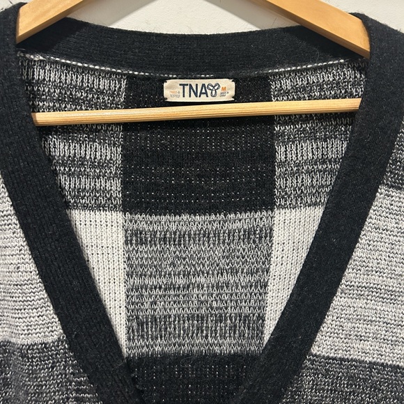 TNA Button Up V Neck Cardigan - Picture 4 of 6